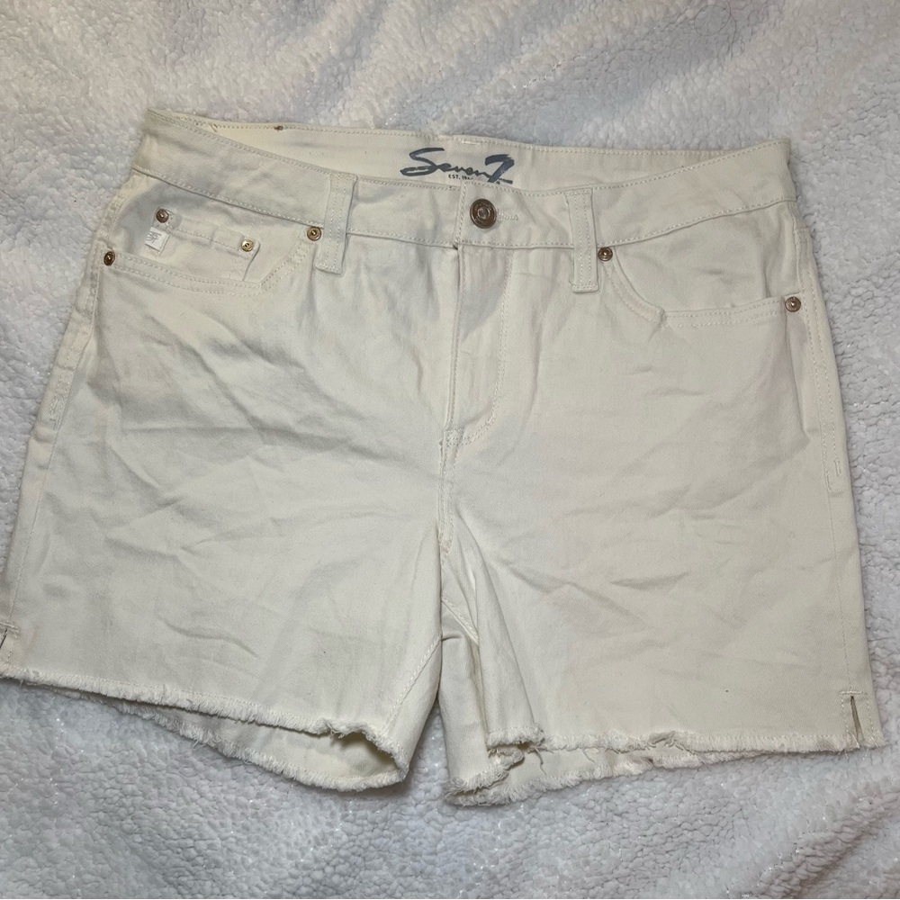 Seven7 Women's Off-White Jean Shorts